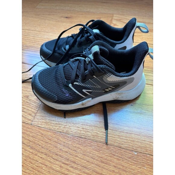 New Balance Sneakers Size 10.5W Wide Toddler Boy Black White Laces - Picture 4 of 7